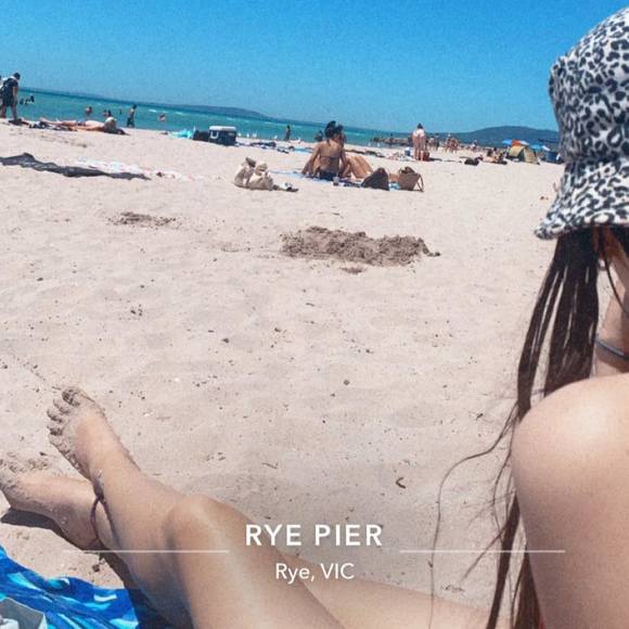 Meet your Posher, Claudia - Picture 1 of 1